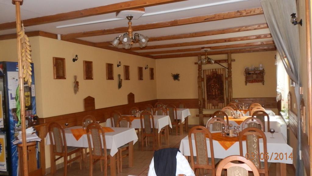 Penzion Marina Pri Slovenskej Restauracii برزنو الغرفة الصورة