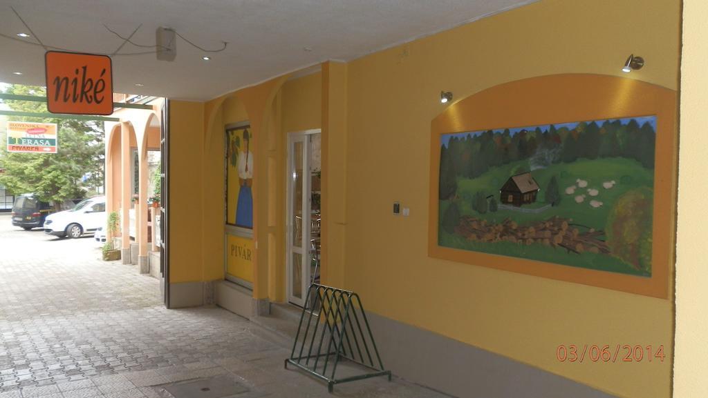 Penzion Marina Pri Slovenskej Restauracii برزنو الغرفة الصورة